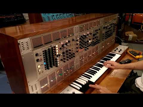 Phil Cirocco demonstrating the ARP 2003 synthesizer by Tonus