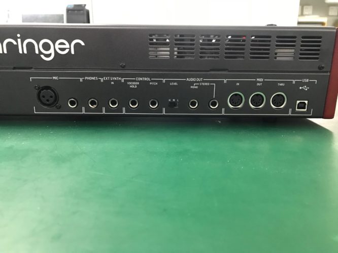 Behringer VP330 Vocoder Clone