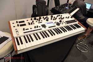 Modal 002 synthesizer