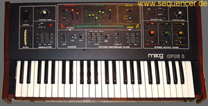 Moog Opus3 synthesizer