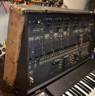 abgerockter ARP2600.jpg