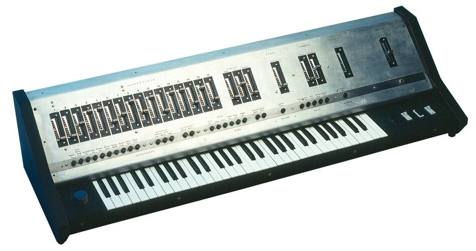 9_UB-1-Synthesizer-1977.jpg
