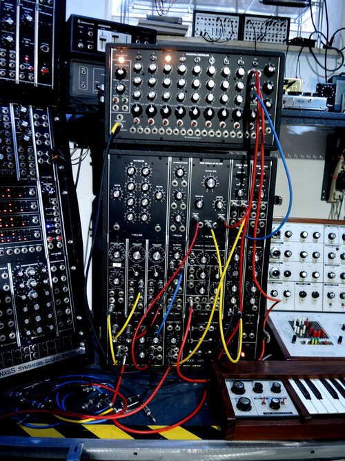 2024-342 Synth Werk+Moog.JPG