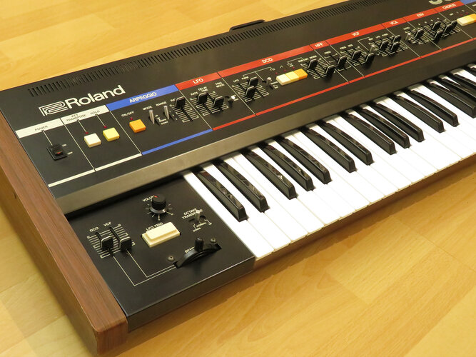 roland_juno-60_07l.jpg