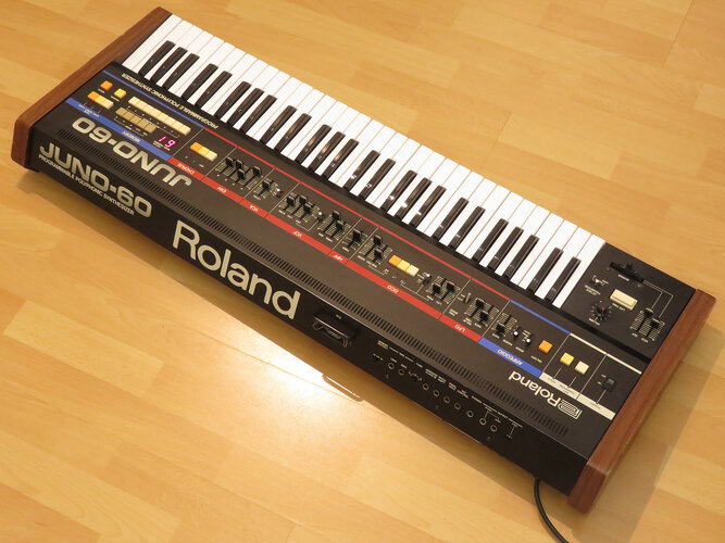 roland_juno-60_09l.jpg