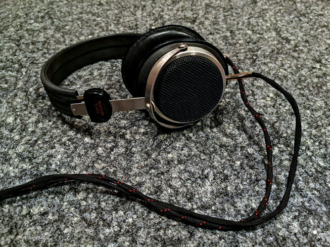 Micro MX-5 Headset.jpg