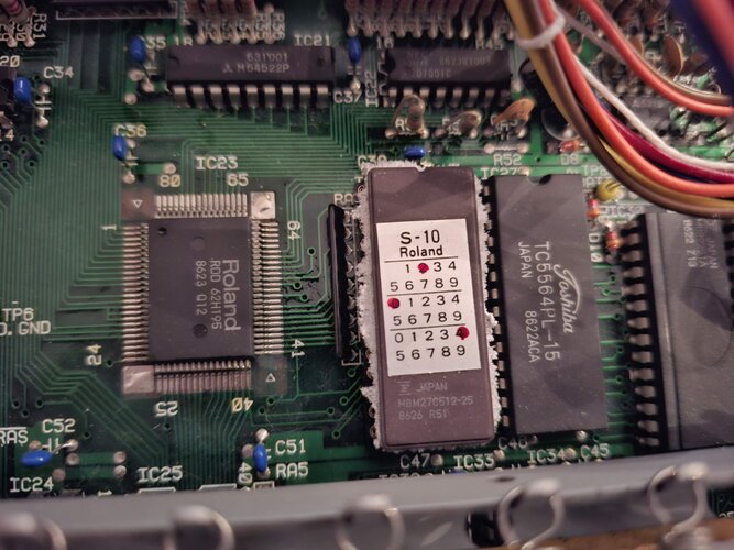 S-10 EPROM kristalliert.jpg